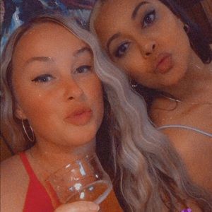 Meet your Posher, Danielle